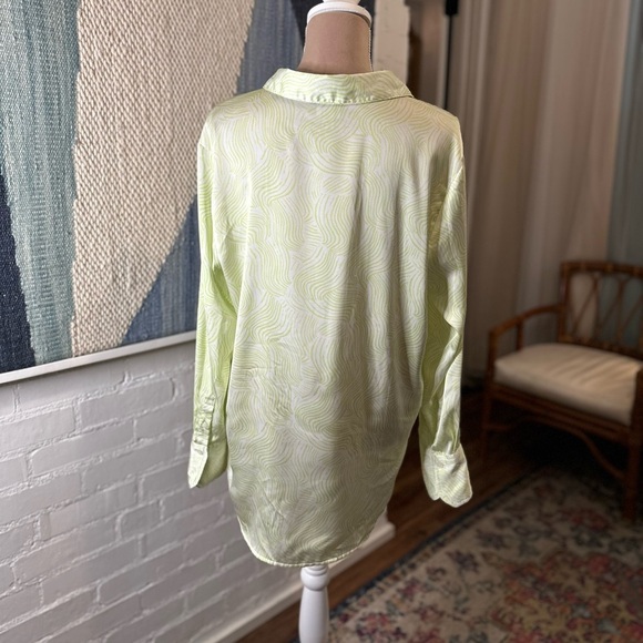 A New Day Green Satin Finish Psychedelic Print Button Down Shirt - Picture 8 of 11